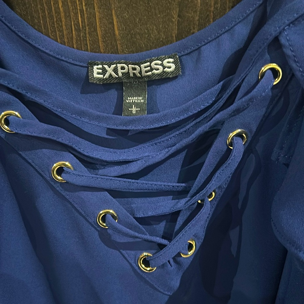 Express blouse Cold Shoulder Ruffle Trim Spring Shirt. - Picture 5 of 8